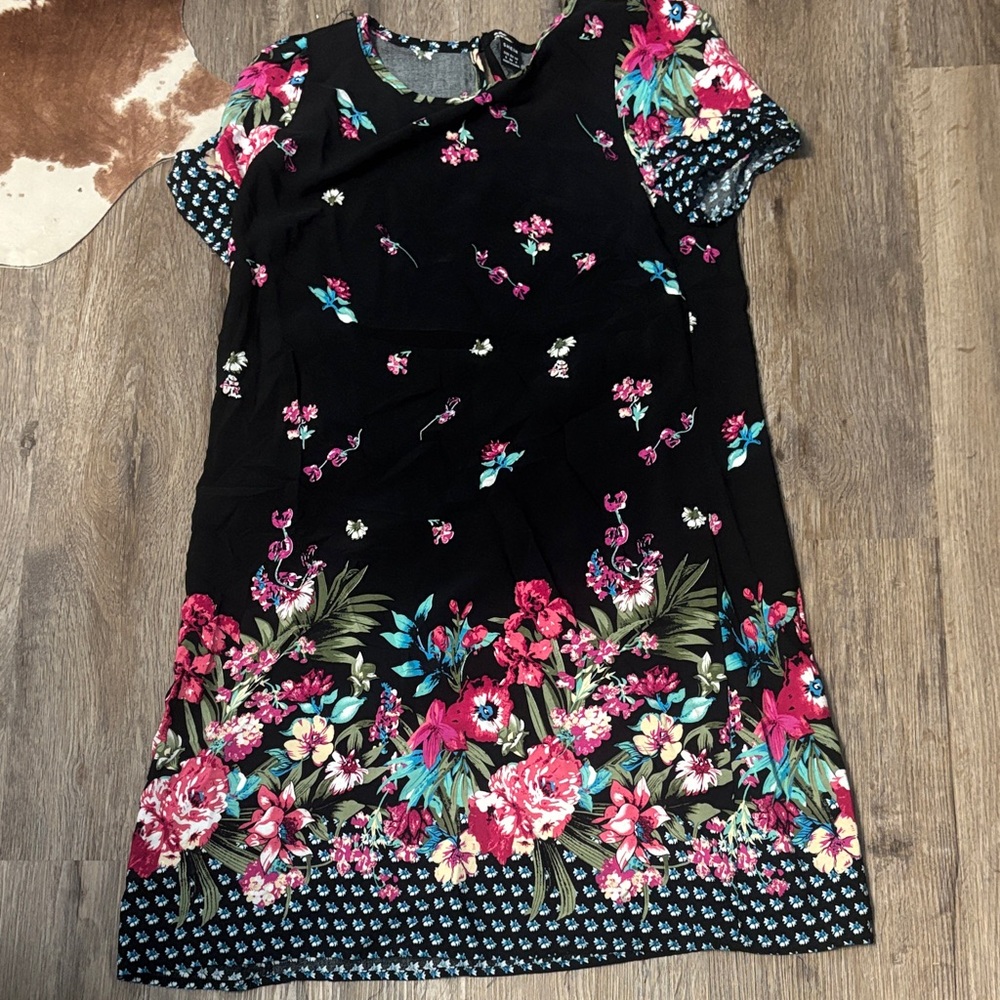 SHEIN Black Floral Mini Dress